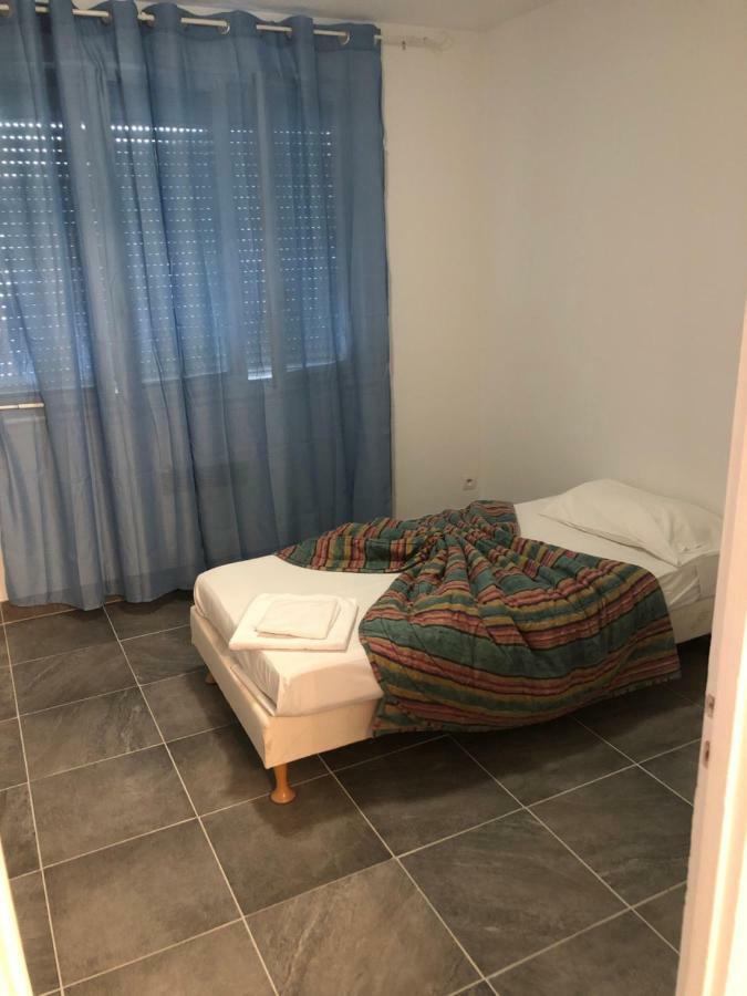 Appartement T3 7C Тарб Экстерьер фото