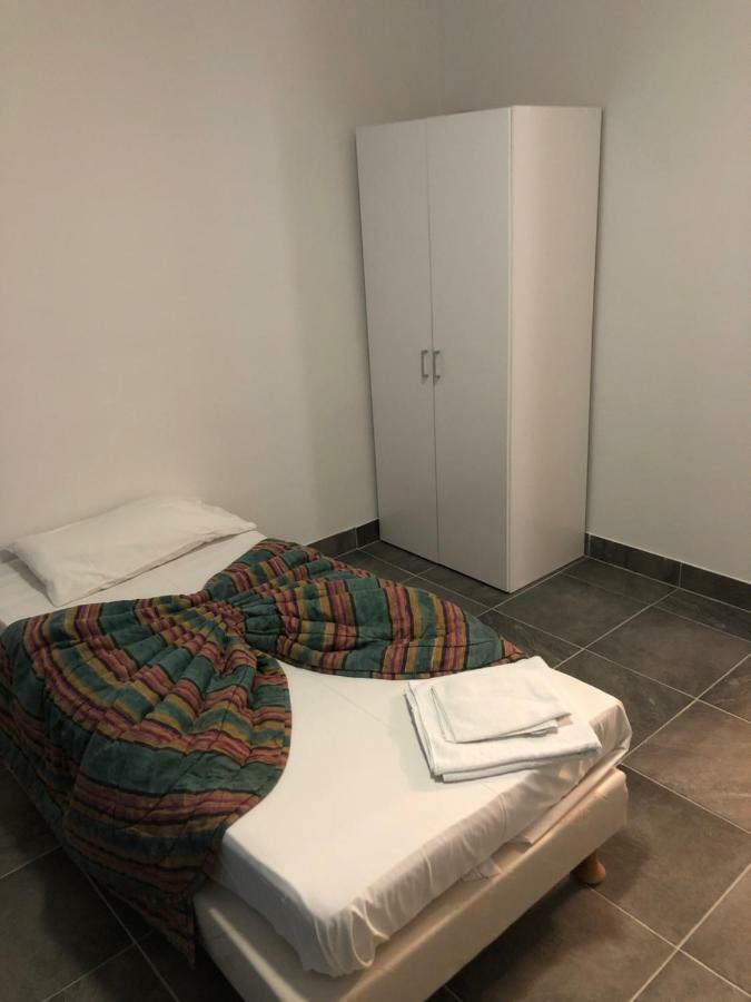 Appartement T3 7C Тарб Экстерьер фото